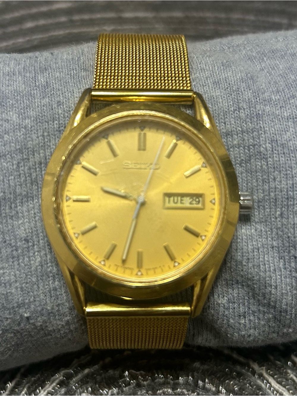 Vintage Seiko 7N43-7000 Men’s 36mm Gold Tone Quartz Day Date Watch